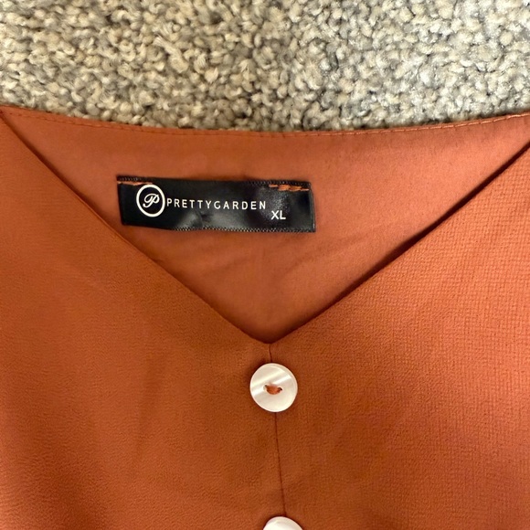 Elegant Rust Maxi Dress - Picture 4 of 4